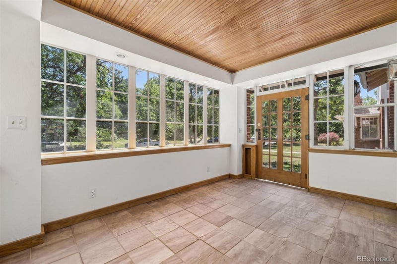 2277 Ivanhoe St, Denver, CO 80207