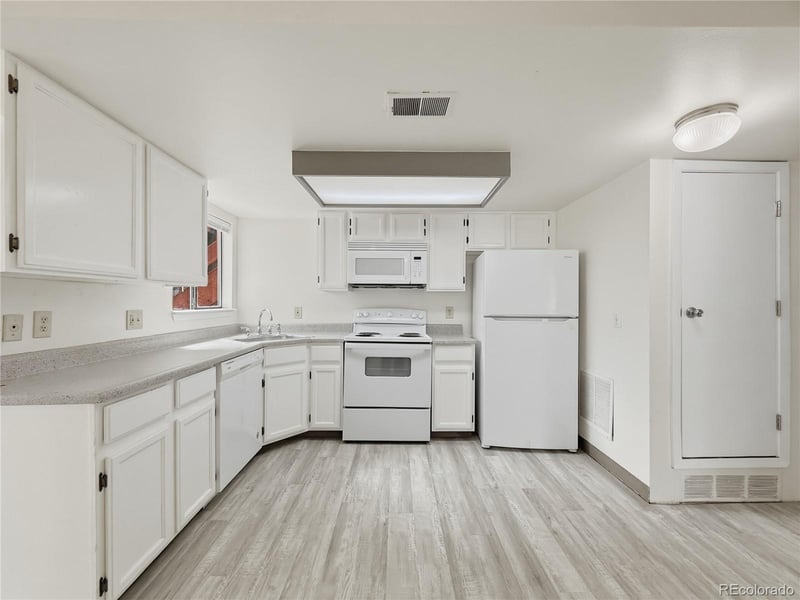 942 Dearborn Way #10, Aurora, CO 80012