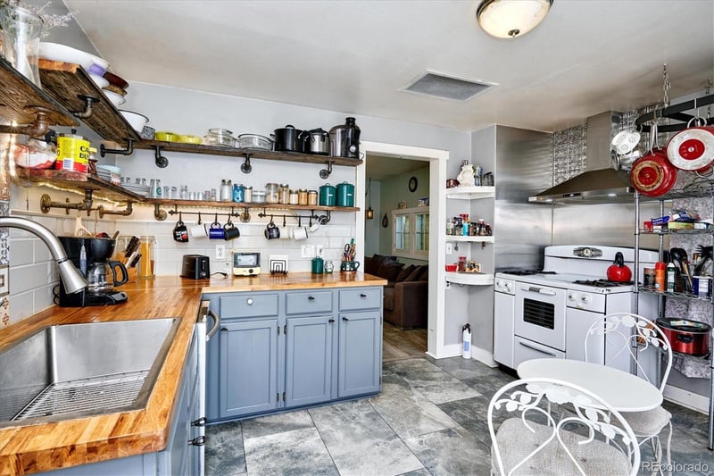 746 Stuart St, Denver, CO 80204