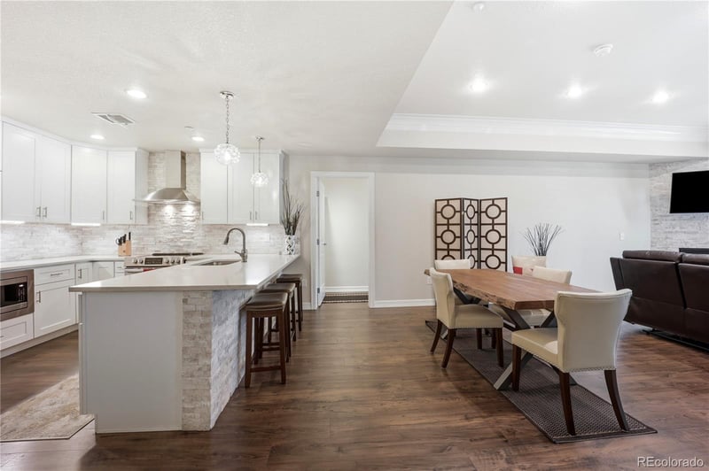 2200 University Blvd #307, Denver, CO 80210