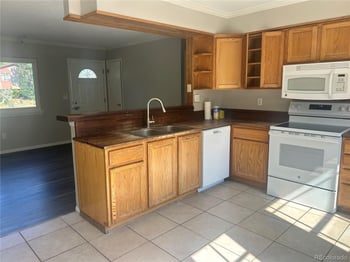 1017 S Moline, Aurora, CO 80012
