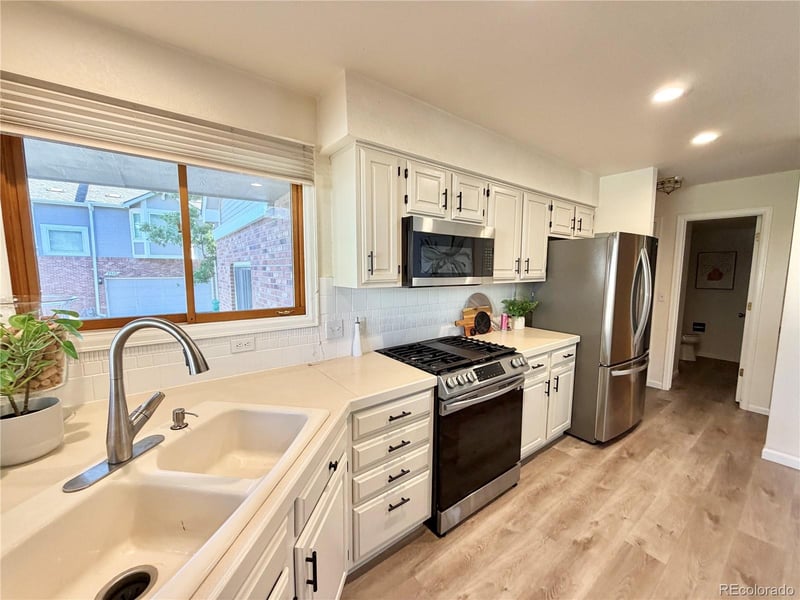 7600 Monaco Way, Englewood, CO 80112