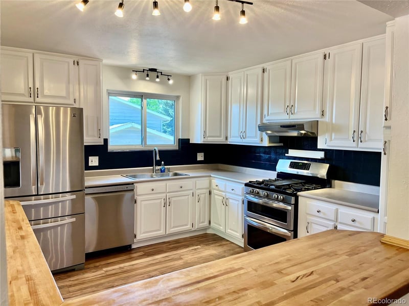 1404 Fremont Cir, Centennial, CO 80122