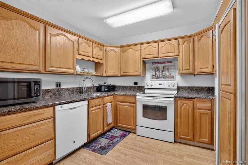 9180 Center Ave #6B, Denver, CO 80247