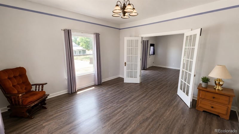 515 Pine St, Julesburg, CO 80737