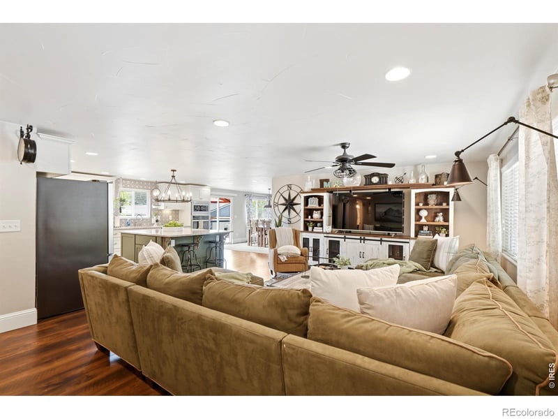 520 Namaqua Rd, Loveland, CO 80537