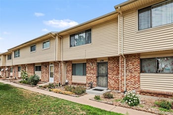 1194 S Troy St, Aurora, CO 80012