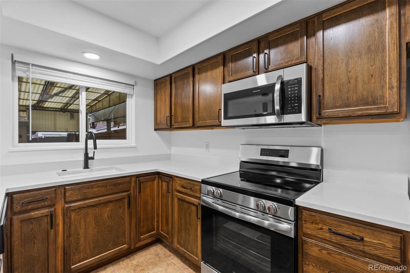 9210 Mansfield Ave, Denver, CO 80237