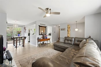 984 S Victor Way, Aurora, CO 80012