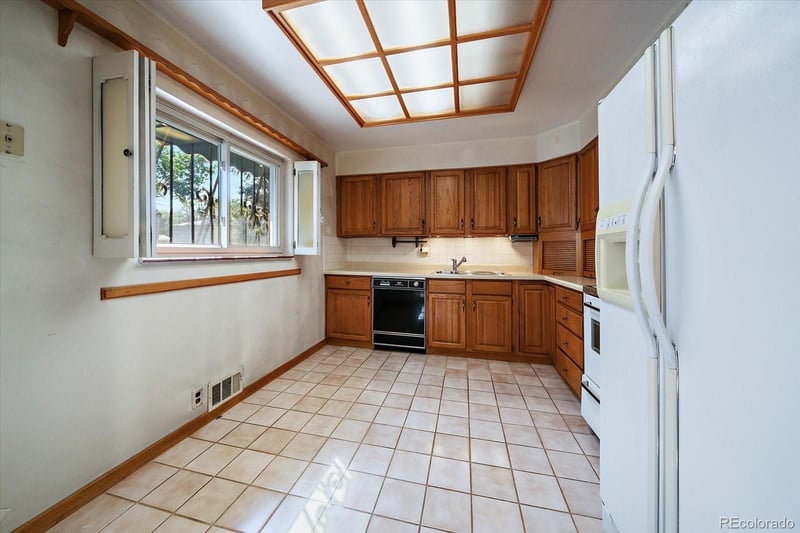 3180 S Utica St, Denver, CO 80236
