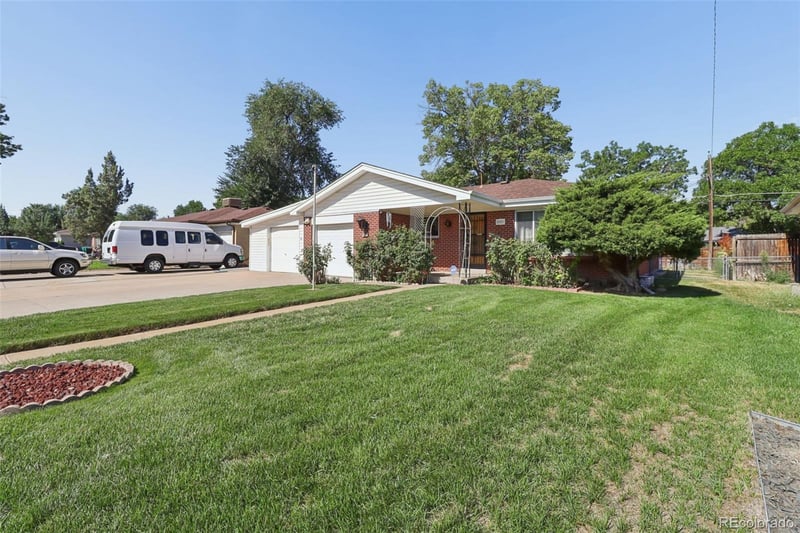3157 Victor St, Aurora, CO 80011