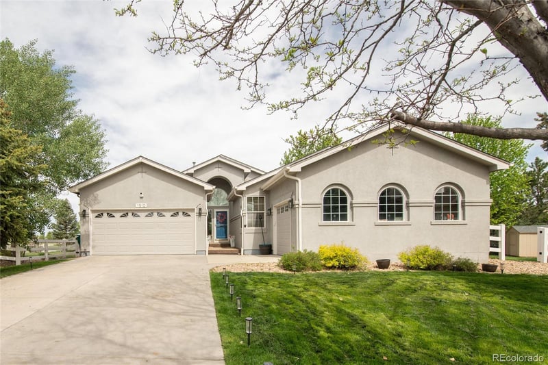 1510 De Gaulle Cir, Aurora, CO 80018