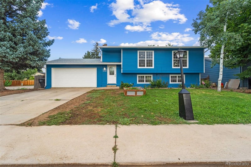2244 Grant St, Longmont, CO 80501