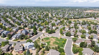 5519 S Versailles St, Aurora, CO 80015