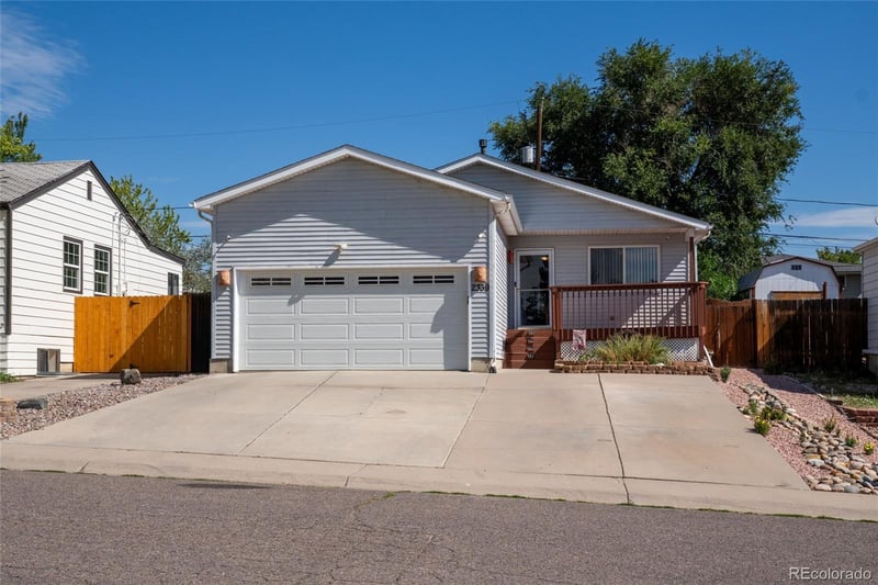 2339 Hillside Ave, Englewood, CO 80110