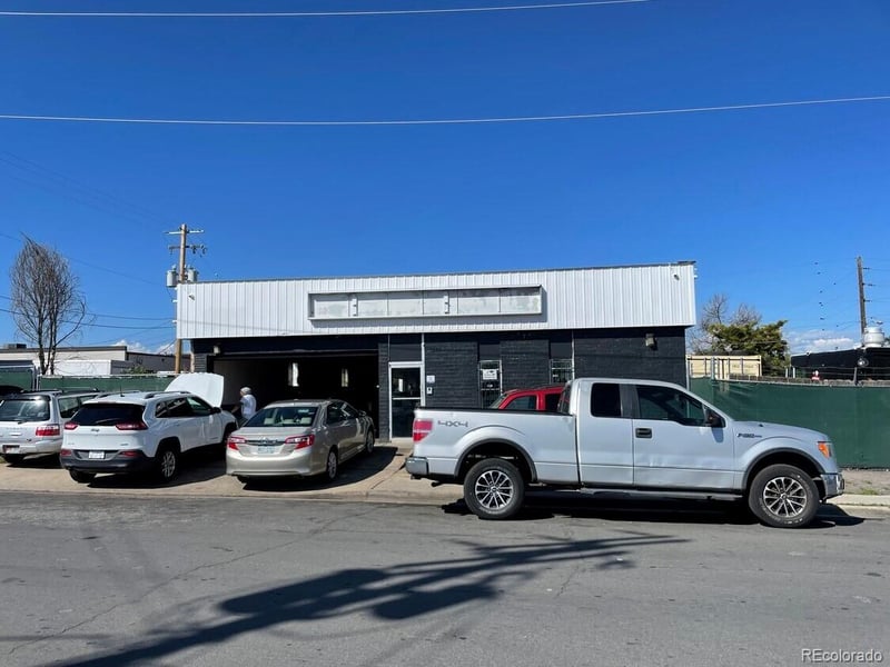 1525 Lansing St, Aurora, CO 80010