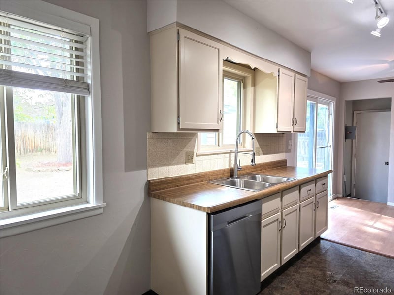 5915 Mercury Dr, Fort Collins, CO 80525