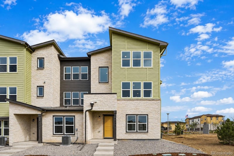 24141 54th Pl, Aurora, CO 80019