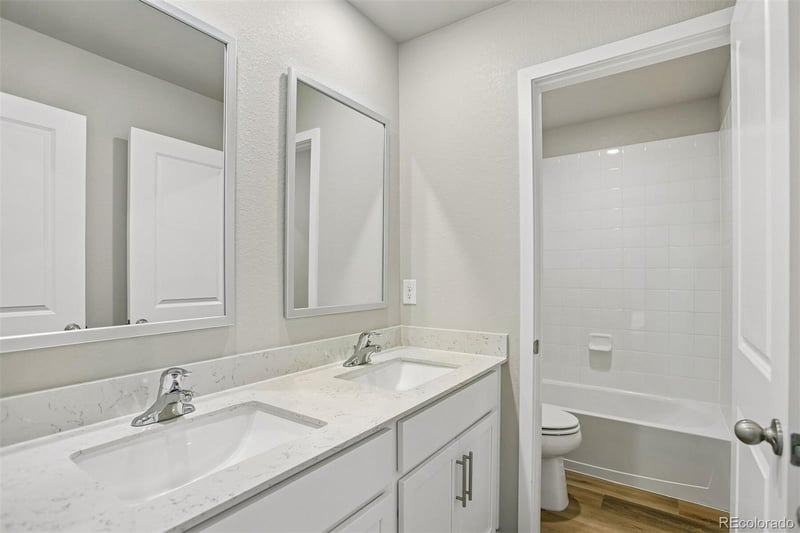 48140 Shetland Dr, Bennett, CO 80102