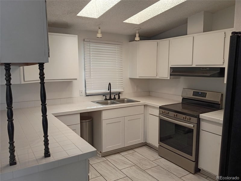 349 Stewart Dr, Pueblo, CO 81007