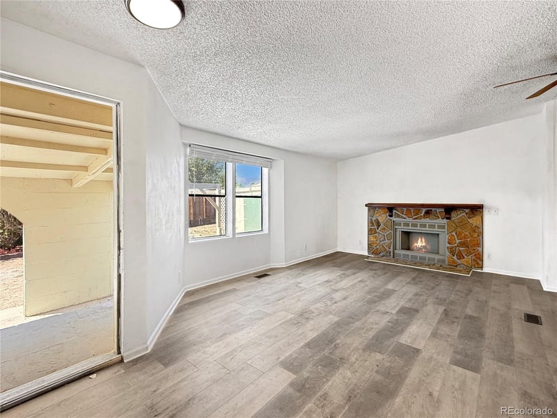 349 E Stewart Dr, Pueblo, CO 81007