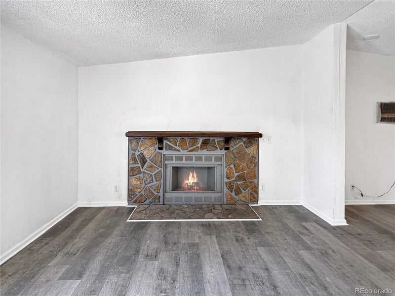 349 E Stewart Dr, Pueblo, CO 81007