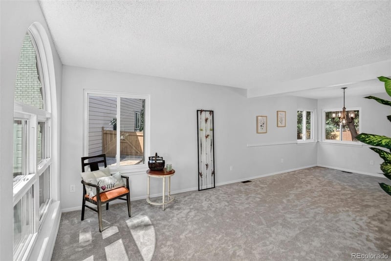 16392 E Hialeah Dr, Centennial, CO 80015
