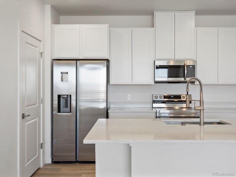 6153 Ceylon St #302, Denver, CO 80239