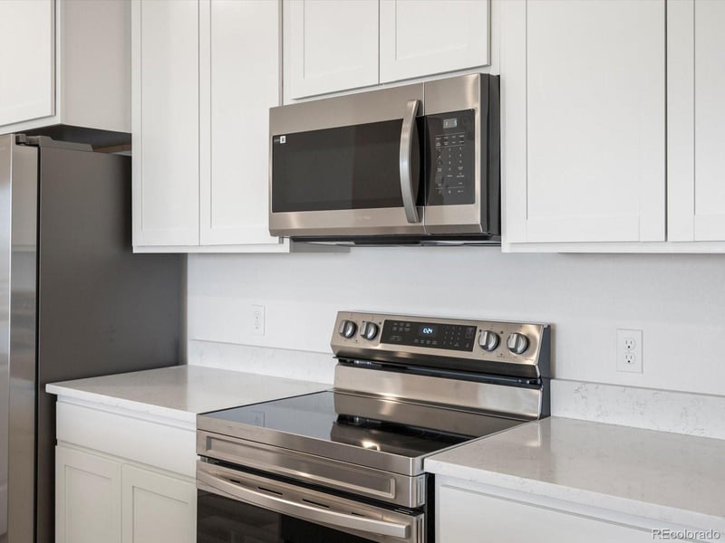6153 Ceylon St #302, Denver, CO 80239