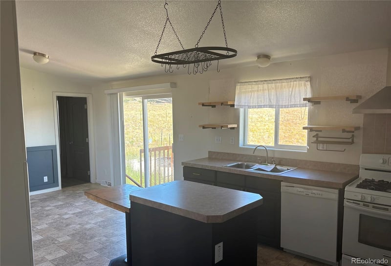 1326 Kaufman Rd, Hartsel, CO 80449