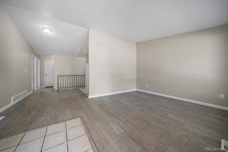 18757 Hawaii Dr, Aurora, CO 80017