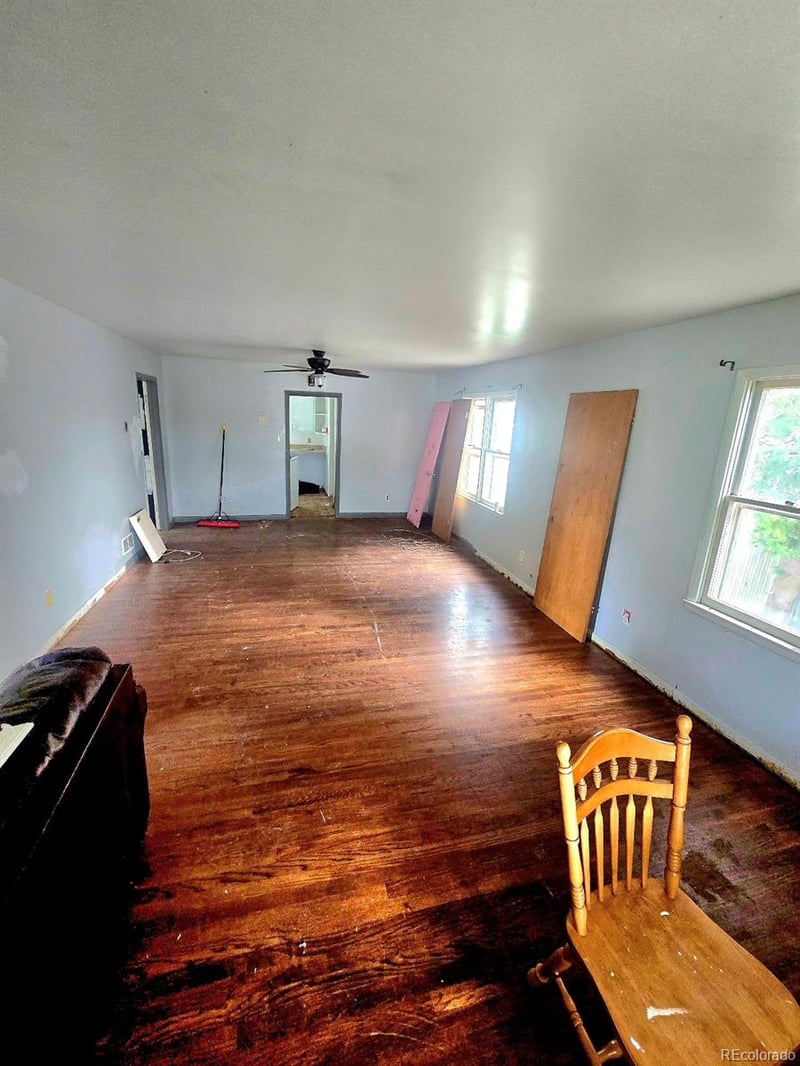 422 Chestnut St, Sterling, CO 80751