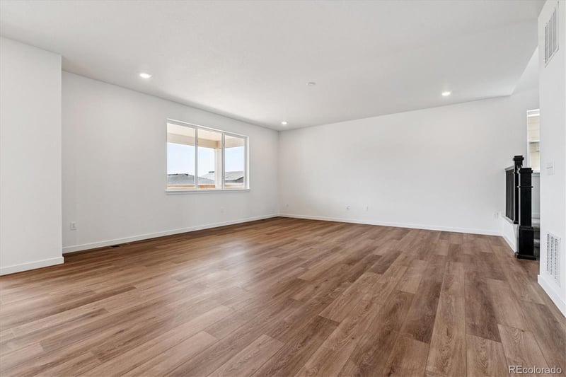 25010 42nd Ave, Aurora, CO 80019