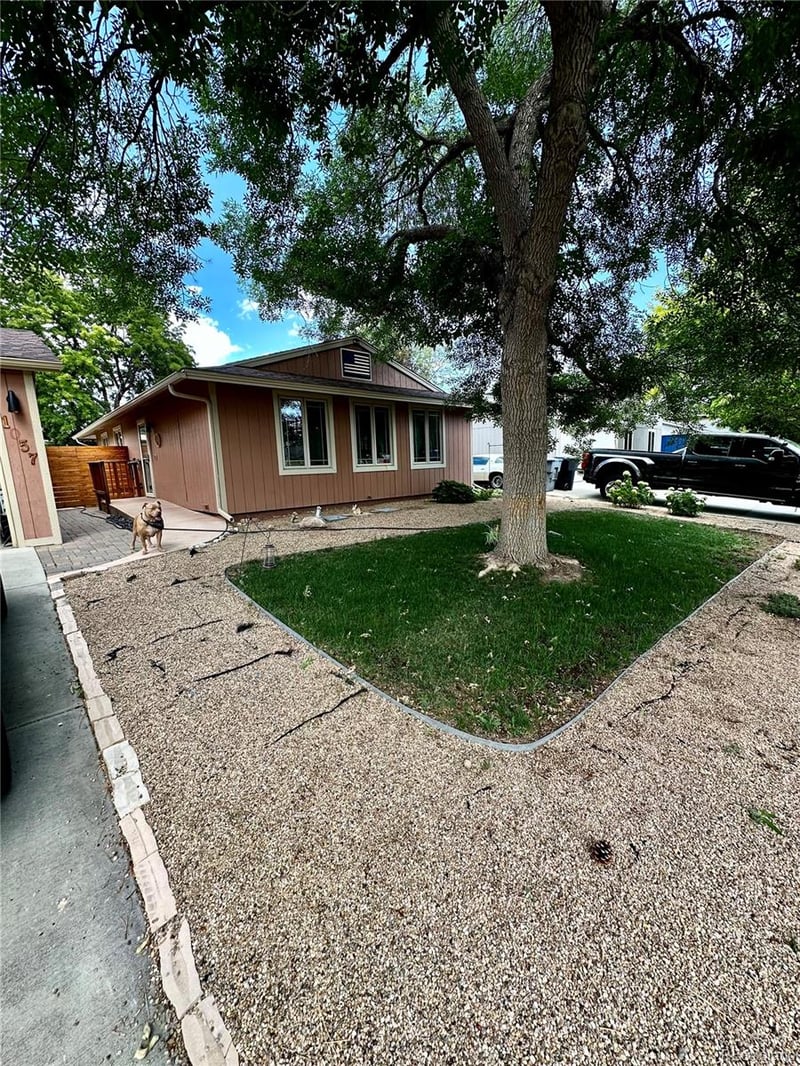 1057 Ponderosa Cir, Longmont, CO 80504