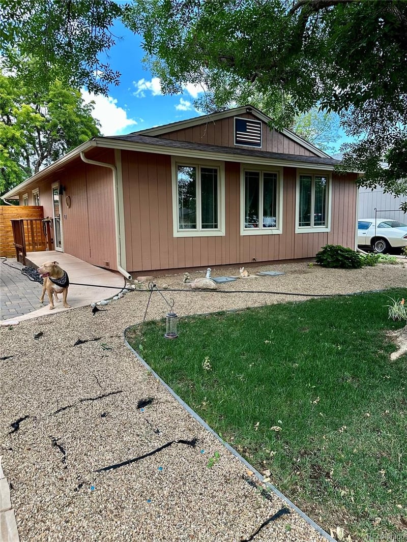 1057 Ponderosa Cir, Longmont, CO 80504