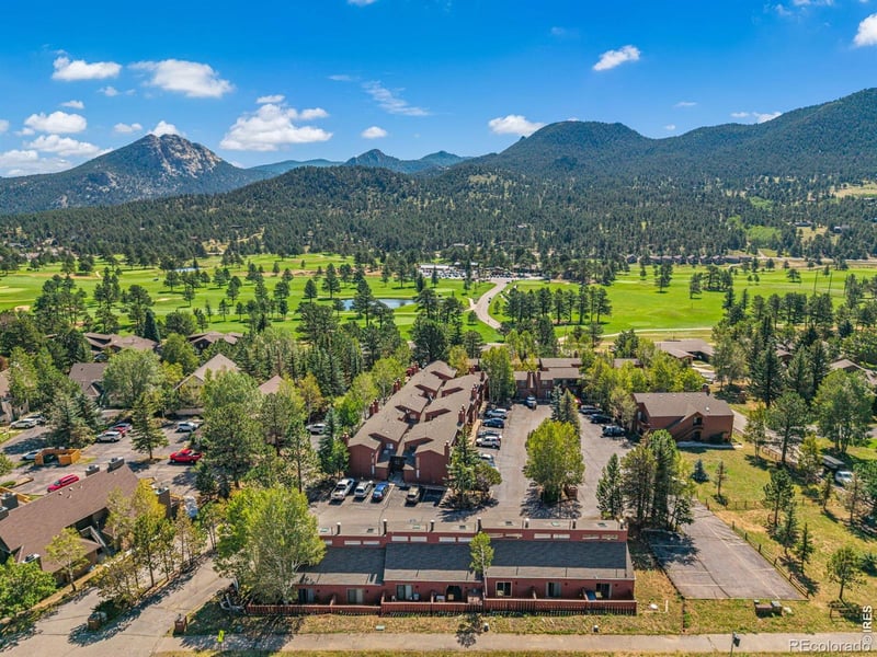 1050 S Saint Vrain Ave #4, Estes Park, CO 80517