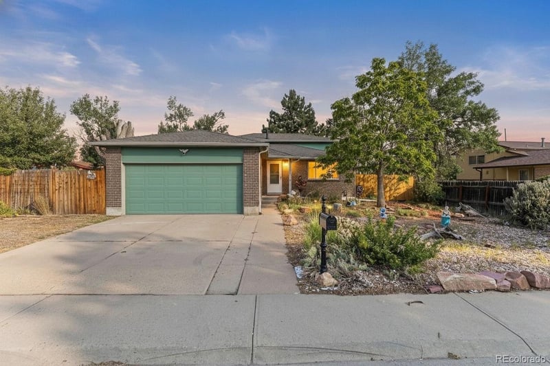 4963 Billings St, Denver, CO 80239