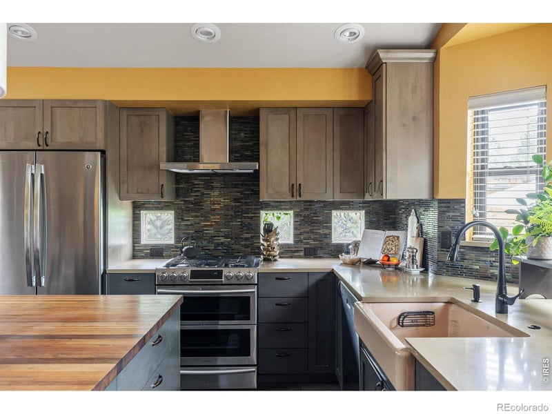 8036 James Ct, Niwot, CO 80503