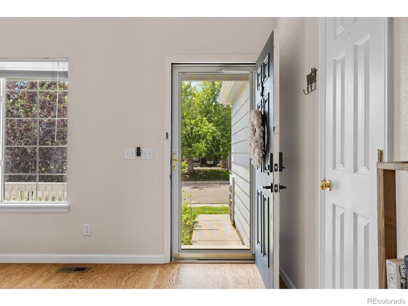 9712 Queenscliffe Dr, Highlands Ranch, CO 80130