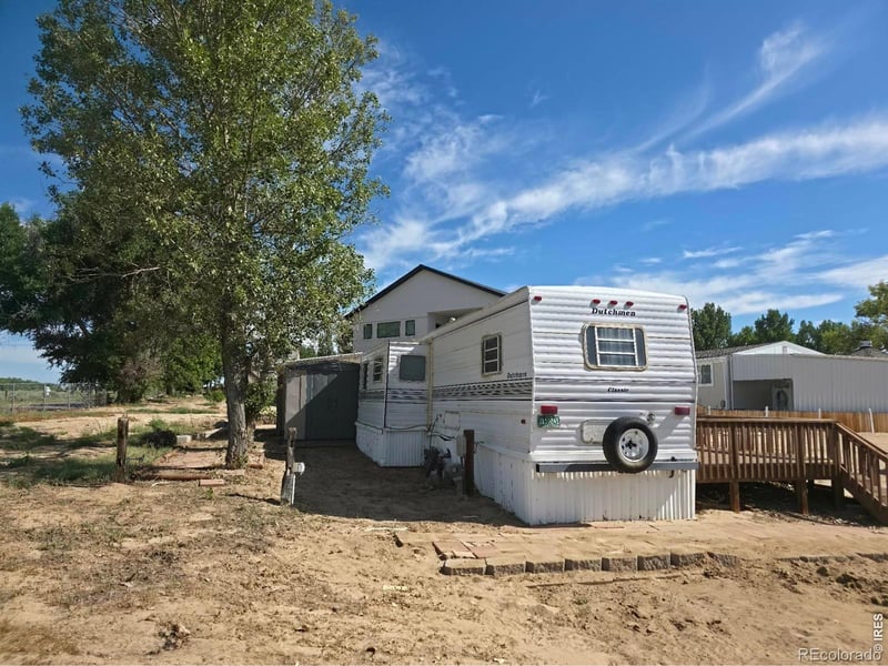 161 Kiowa Cir, Weldona, CO 80653