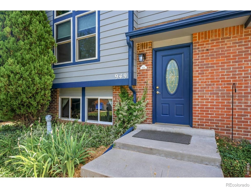 949 Kremmling Ln, Fort Collins, CO 80526