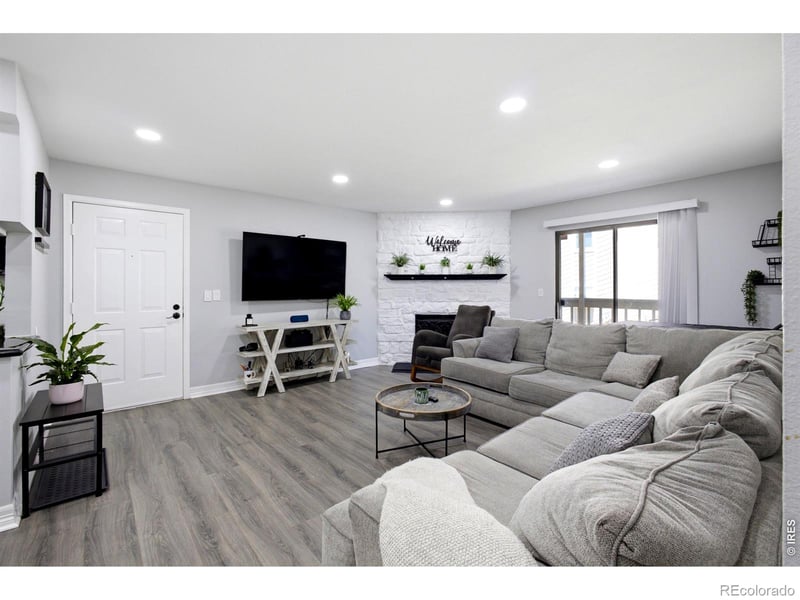 8225 Fairmount Dr #105, Denver, CO 80247