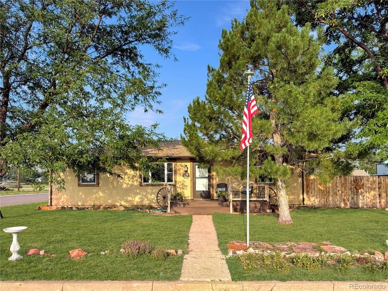528 Julian Ave, Flagler, CO 80815