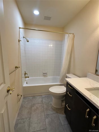 579 Wright St #207, Lakewood, CO 80228