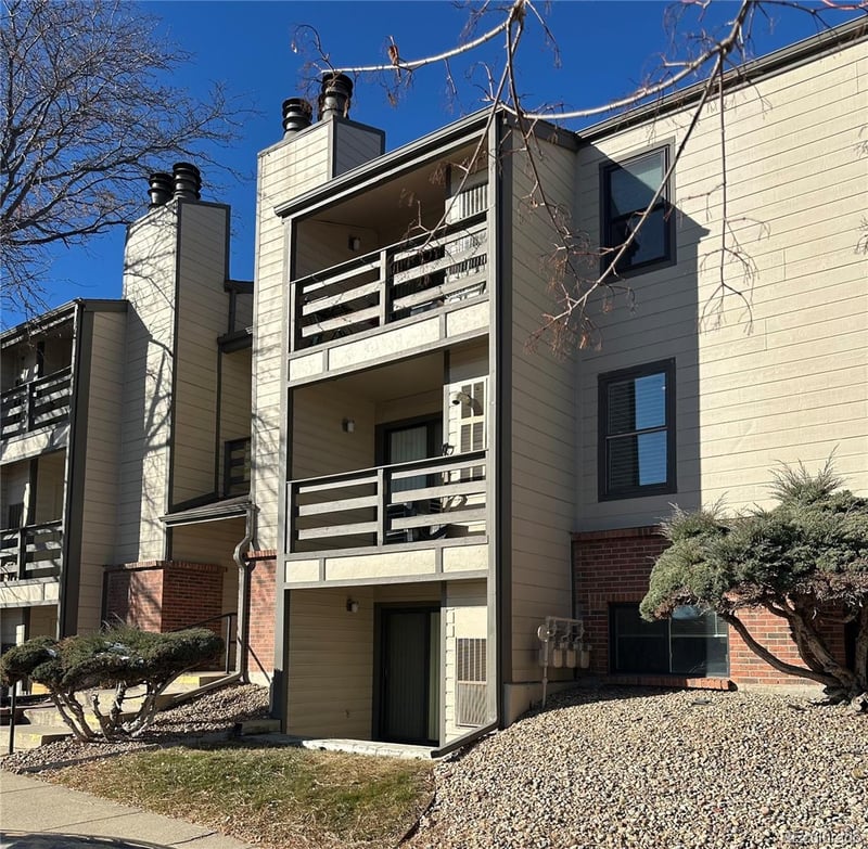 579 Wright St #207, Lakewood, CO 80228