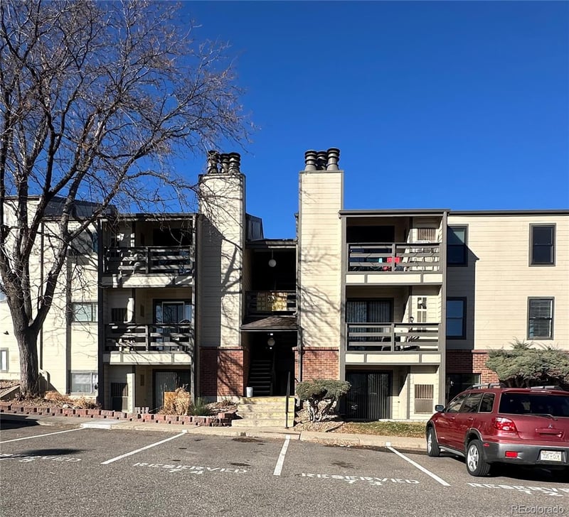 579 Wright St #207, Lakewood, CO 80228