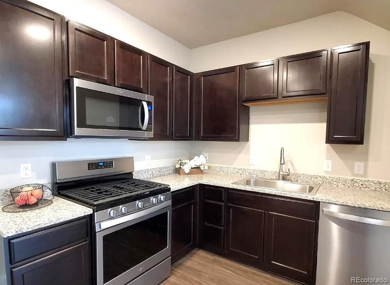 1070 Oak Cir, Denver, CO 80215