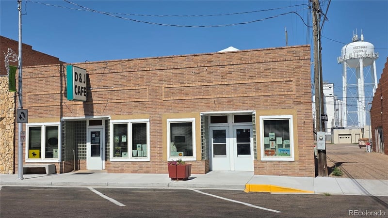 114 Cedar St, Julesburg, CO 80737