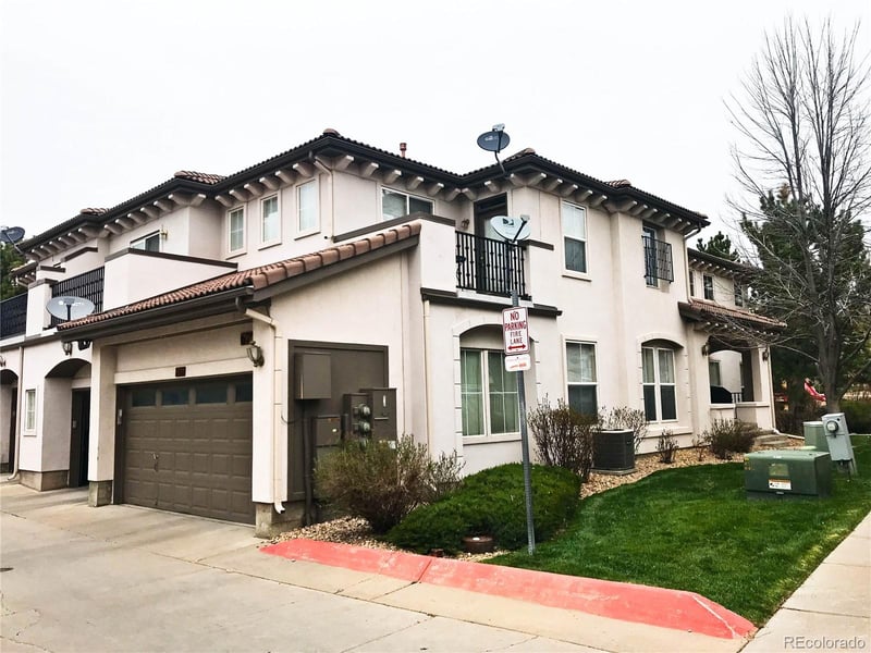 6753 Winnipeg Cir #101, Aurora, CO 80016
