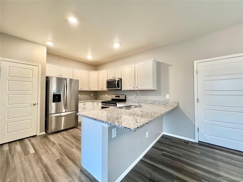 6902 Longpark Dr, Parker, CO 80138